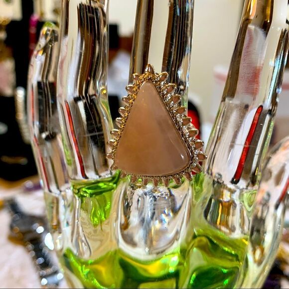 Rose Quartz Ring Silver Tone Band Sz 7.5 - Picture 2 of 6